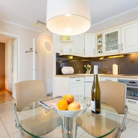 Apartman Estrelia App 1 *